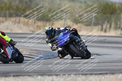 media/Dec-01-2025-Moto Forza (Mon) [[2daa91e15f]]/1-Advanced Group/Session 3 (Turn 3)/